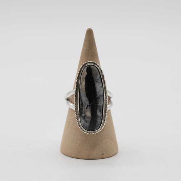 Nightfall Oval — Size 6