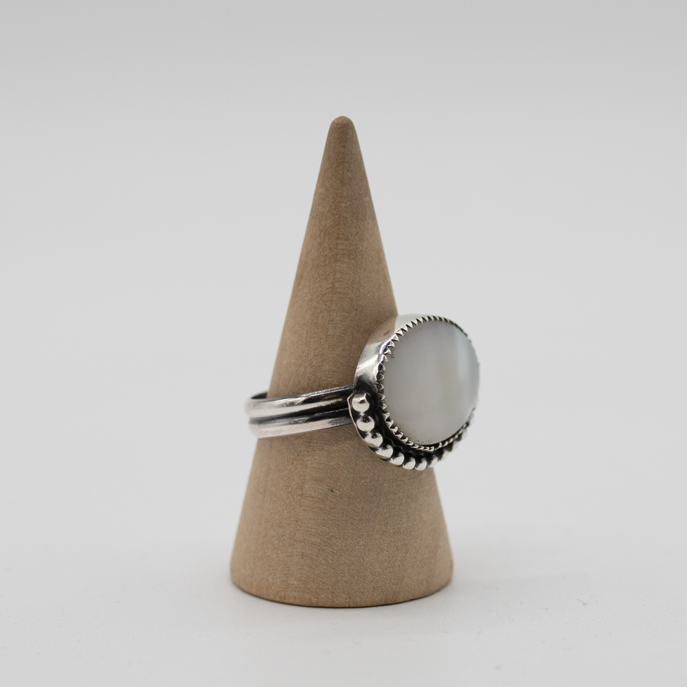 Moonmist Oval — Size 7