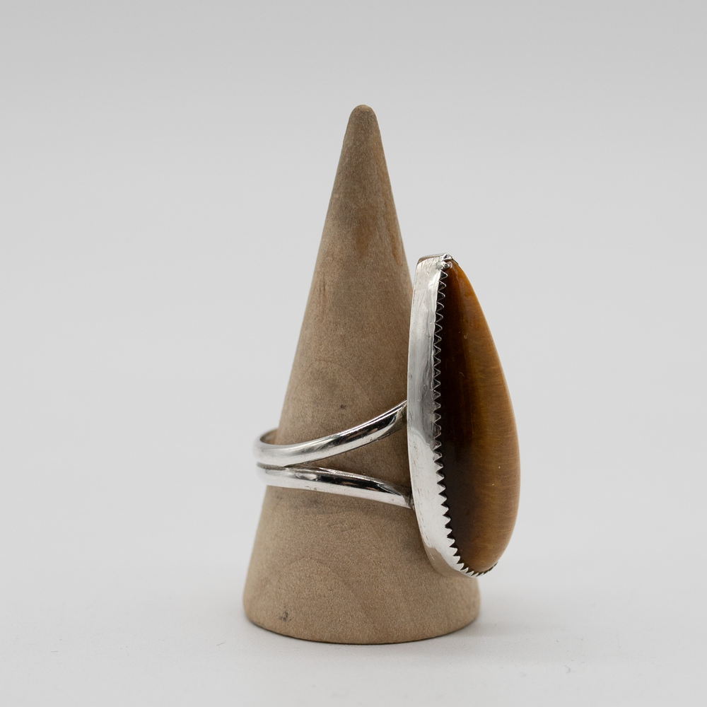 Goldencrest Teardrop — Size 8