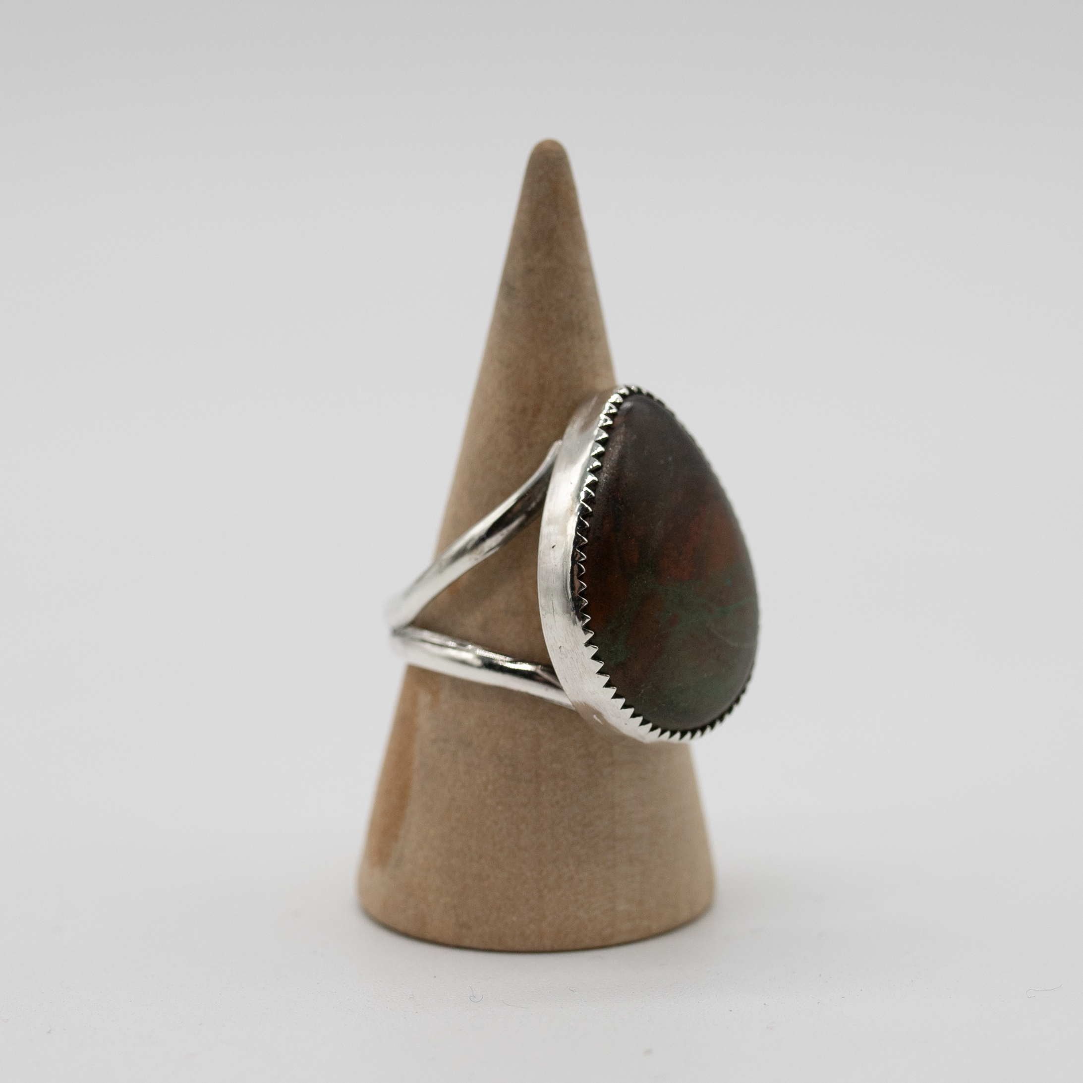 Earthshadow Drop — Size 7