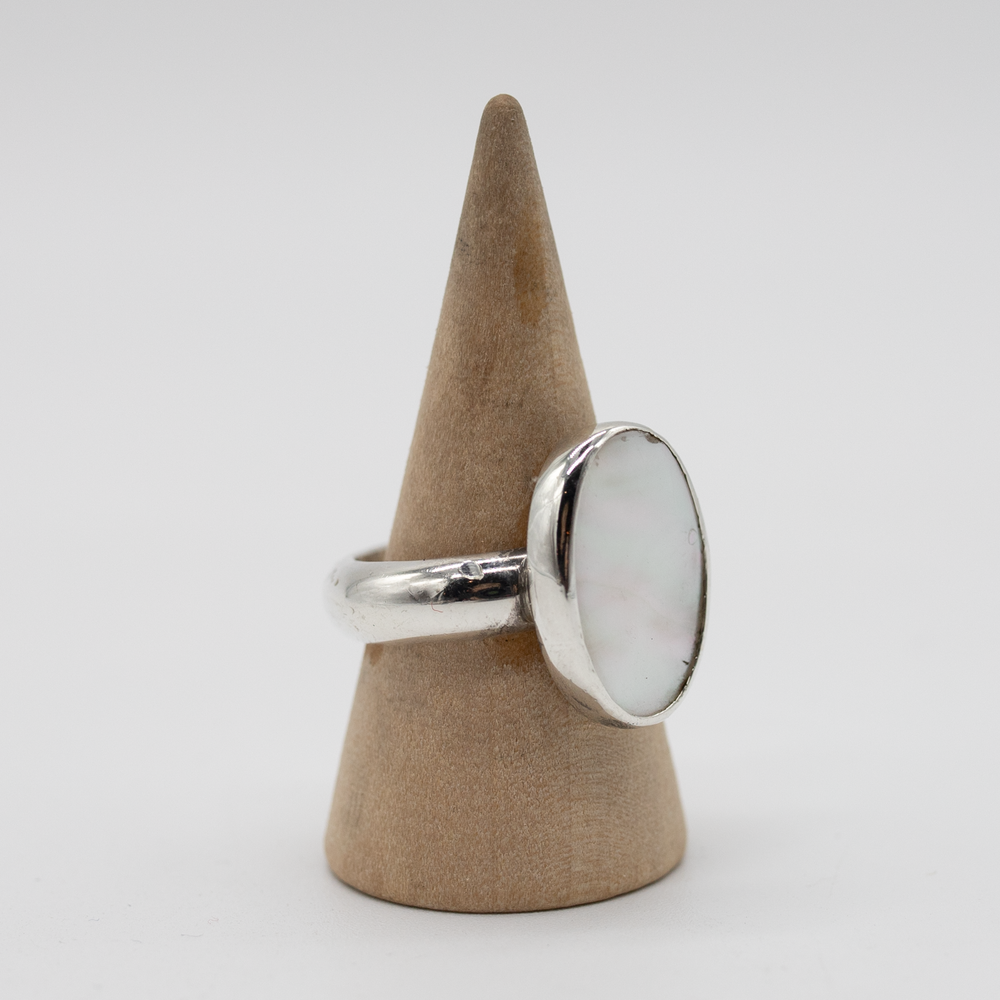 Soft Pearl Glow — Size 7