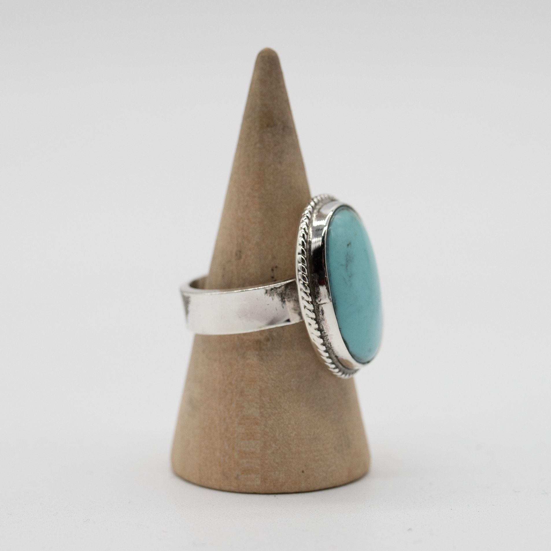 Turquoise Oval Ring — Size 6