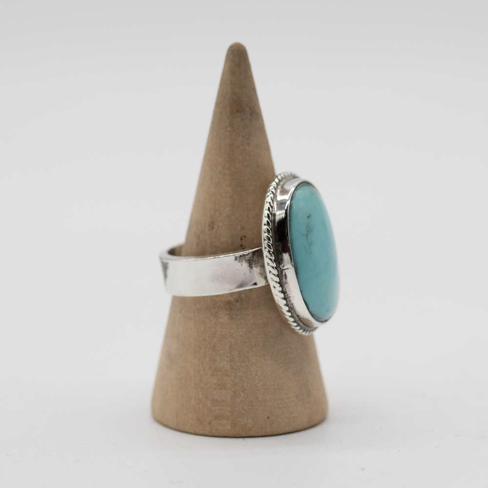 Turquoise Oval Ring — Size 6