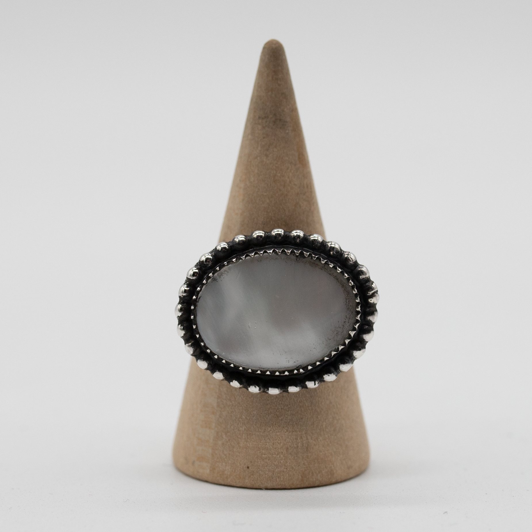 Mother of Pearl Oval Ring — Size 6.5